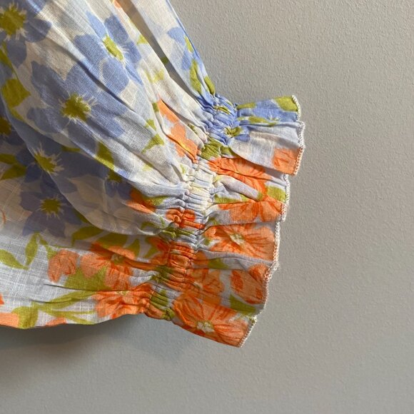 Billabong Floral Cropped Blouse with Smocked Bodice and Billow Sleeves - Picture 3 of 9